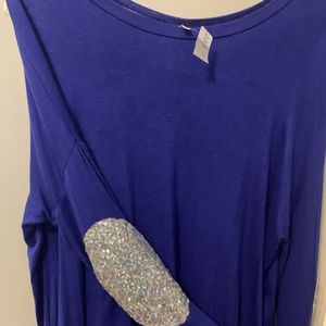 Bedazzled elbow, royal blue tunic. Size Small